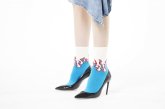 <img class='new_mark_img1' src='https://img.shop-pro.jp/img/new/icons1.gif' style='border:none;display:inline;margin:0px;padding:0px;width:auto;' />FAKUI　LADIES/FIRE PATTERN SOCKS/WHITE×BLUE [FK-037]