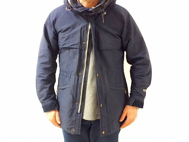 Windy Pass By The North Face / Nylon Gore-tex Mountain Parka - Cosmic  Jumper ONLINE SHOP