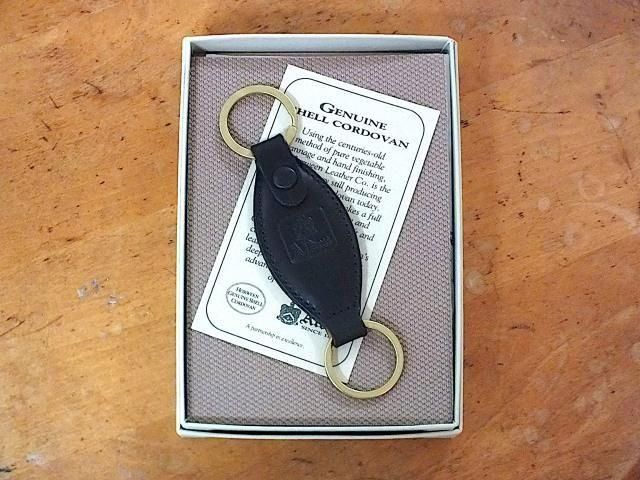 Alden / Black Cordovan Oval Key Fob - Cosmic Jumper ONLINE SHOP