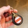 ビアボトルキャップキーリング / レッドストライプ(BEER BOTTLE CAP KEY RING / RED STRIPE)