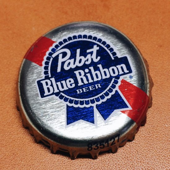 Pabst Blue Ribbon（パブストブルーリボン） / アメリカ キーホルダー ジャケ買い - GALLON WEB SHOP  カジュアルなレザーグッズの通販専門店 ガロン