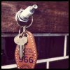 ͽ - MOTEL TAG KEY RING / CL