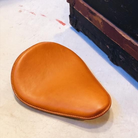 オイルドレザーソロシート / キャメル Sサイズ（OILED LEATHER SOLO SEAT / CL-S）