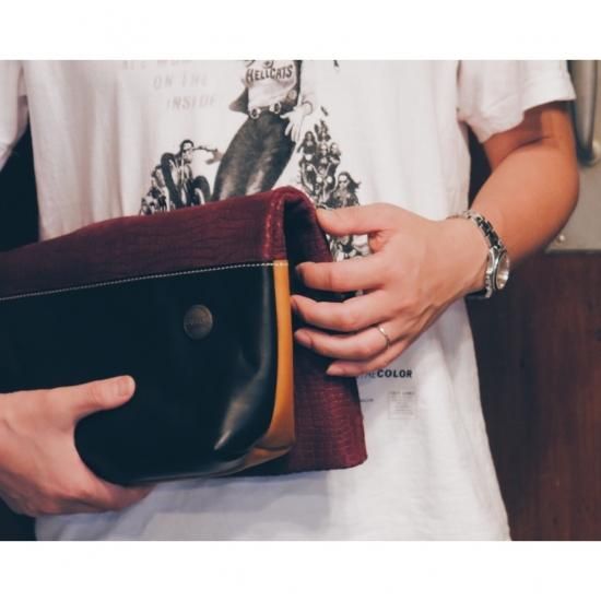 レザー フラップ付き クラッチバッグ バーガンディ クラッチバッグ レザーバッグ バーガンディ ボルドー - GALLON WEB