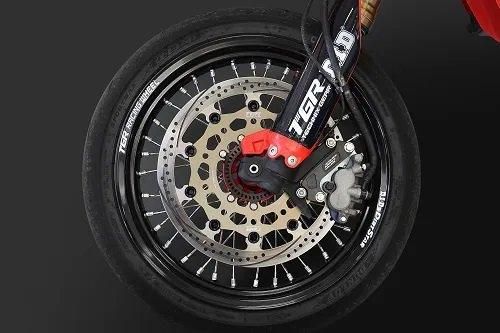 モトマスター 4pot ブレーキキャリパー CRF250R 2015以降 モトマスター 4pot ブレーキキャリパー CRF250R 2015以降（TGR