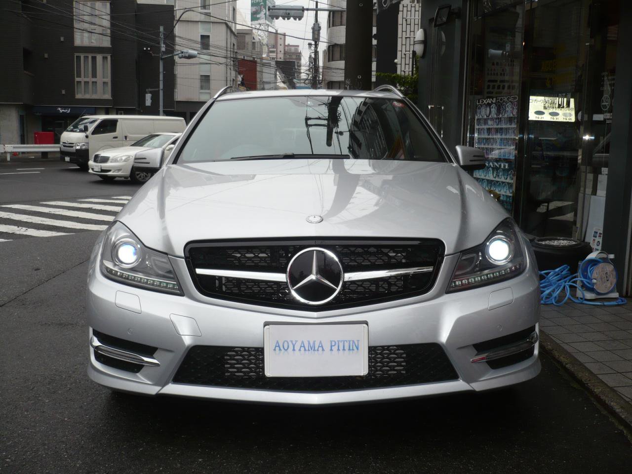 W204 後期車用 AMG C63 507スタイル フロントグリル - AOYAMA PITIN