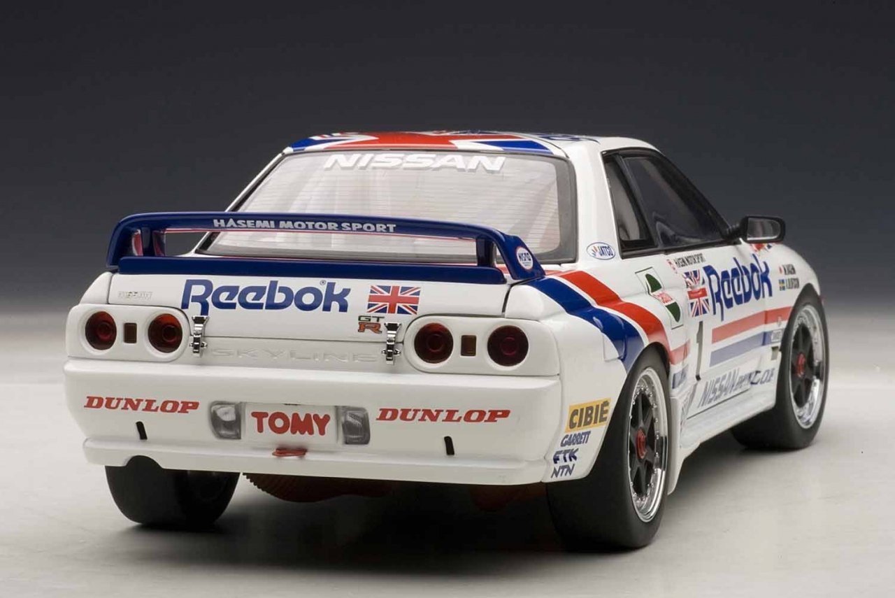 AUTOart 1/18 日産 スカイライン GT-R (R32) '90 グループA #1 ※スペシャルエディション 完成品 - AOYAMA  PITIN