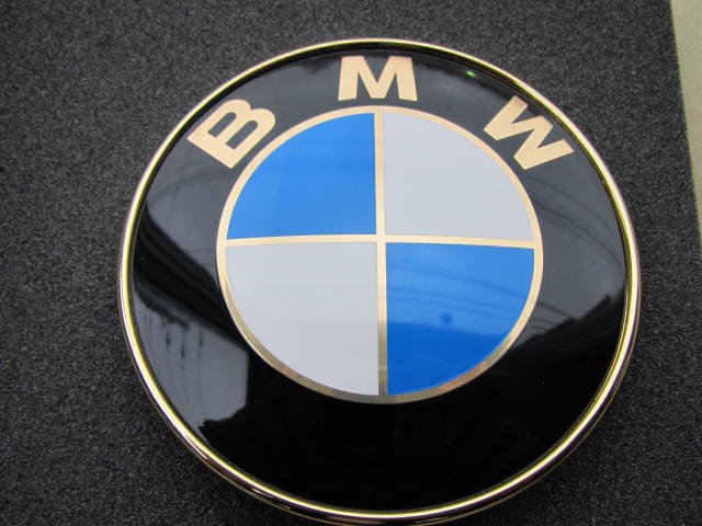 BMW エンブレム