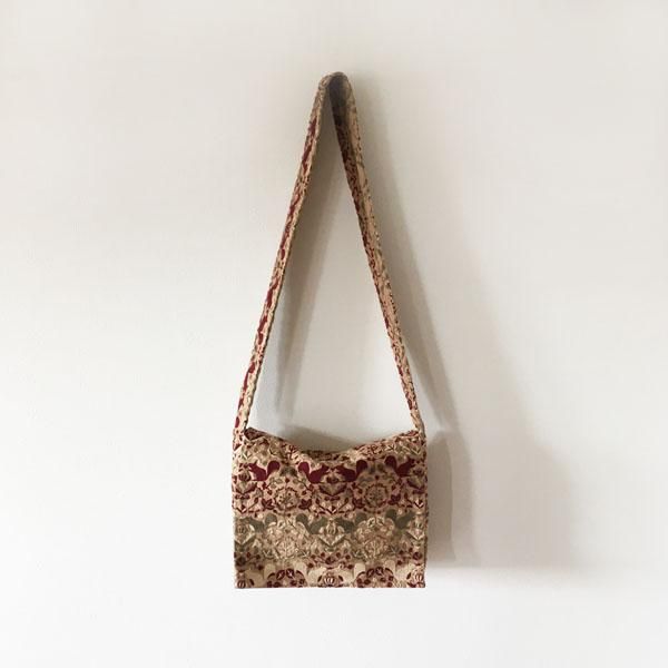 ショルダーバッグ（大） 刺繍生地 リスノモリ - 点と線模様製作所