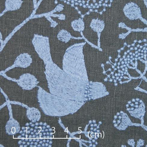 刺繍生地 bird garden　ネイビー（麻） - 点と線模様製作所