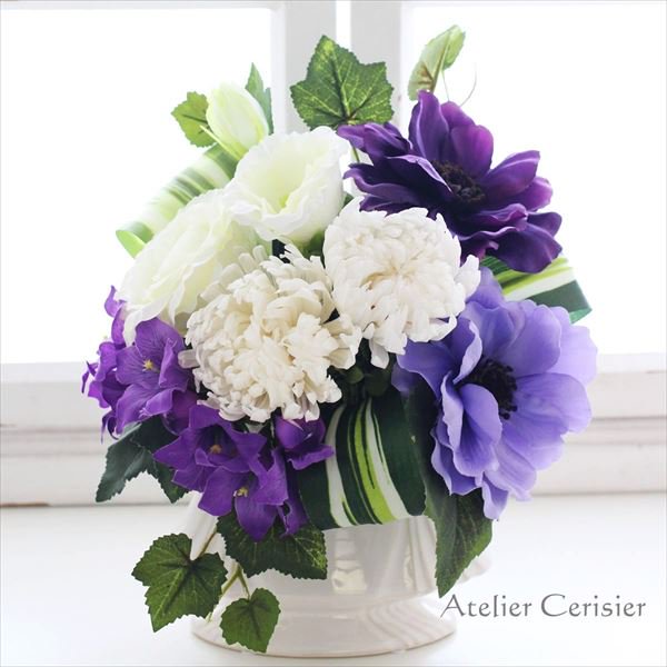 白菊とアネモネと桔梗の仏花 Mサイズ 白 紫