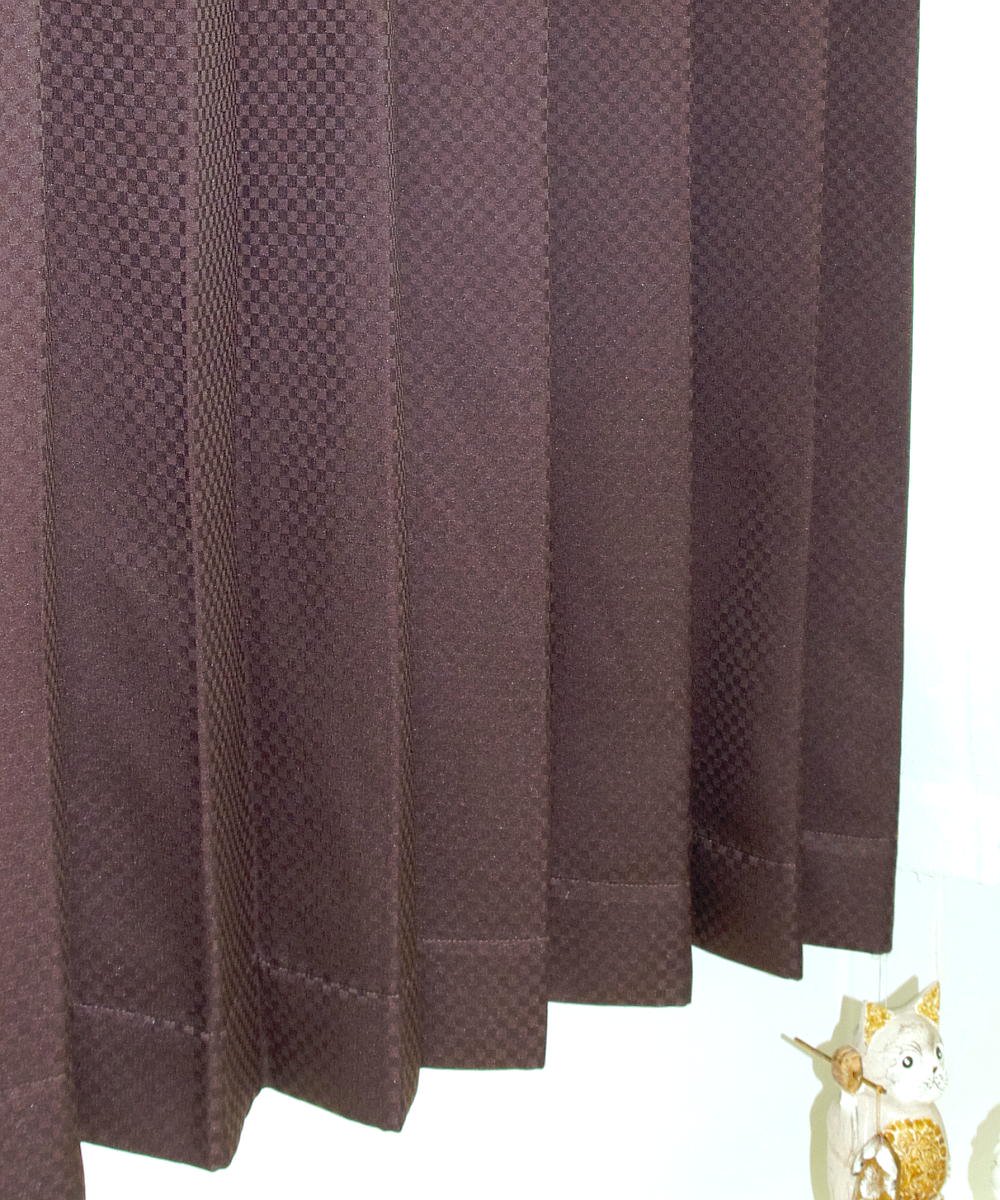 アジアンカーテン遮光2級ブラウン色チェック柄のイメージ