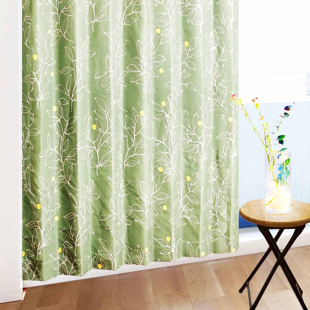 既製 カーテン 遮光 2級 570 サイズ 北欧風 木の実 リーフ 柄 《グリーン色ナッツ》のイメージ