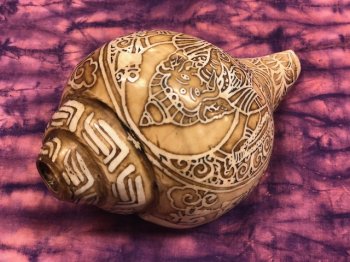 シャンカ(貝笛) 彫刻タイプ 6 Lサイズ 【ネパール】 - ::民族楽器