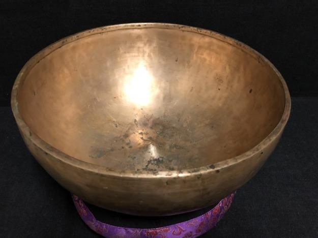 Li 4 Antiqueシンギングボウル リンガムボウル大 F 31cm 13 5cm 3022g 民族楽器コイズミ Li 4 Antiqueシンギングボウル リンガムボウル大 F 31cm 13 5cm 3022g 民族楽器コイズミ