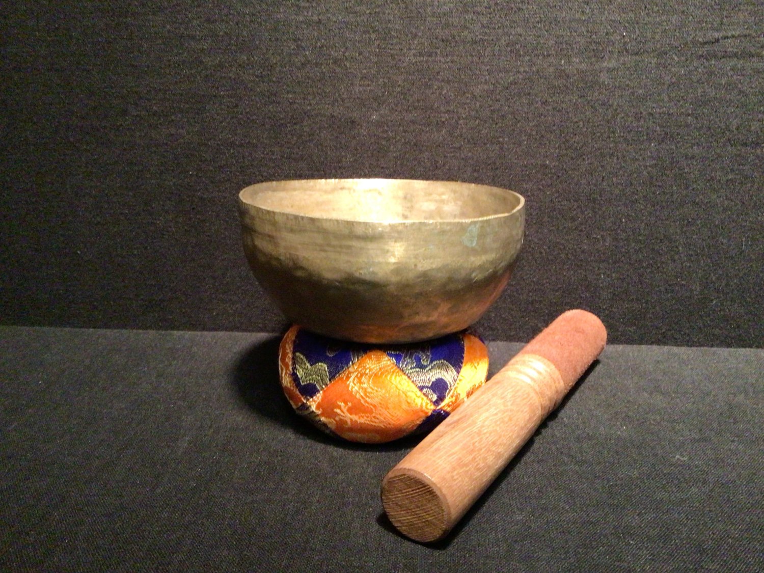 A39 Antiqueシンギングボウル【F♯】12.3cm×5cm 388g - ::民族