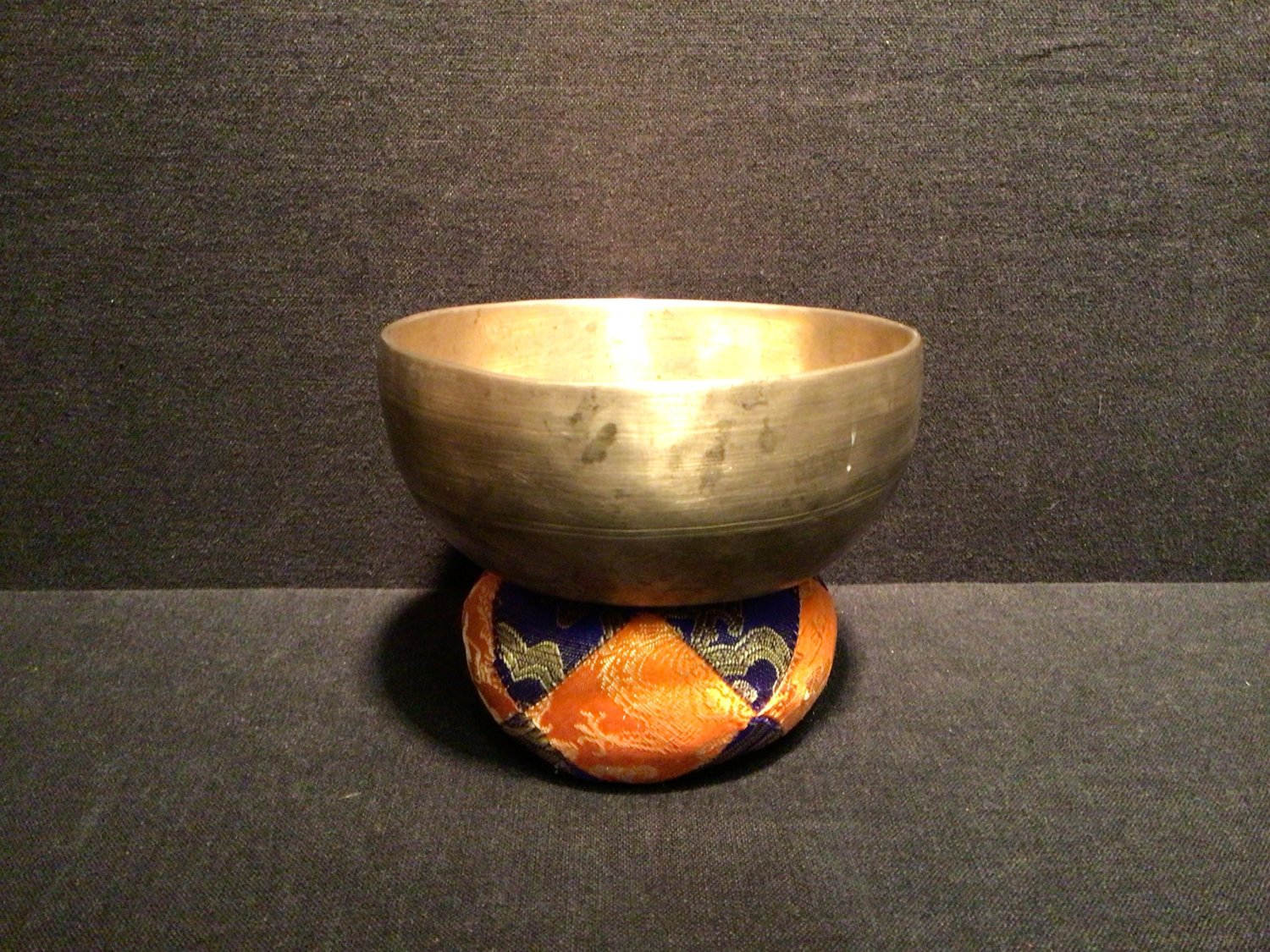 A46 Antiqueシンギングボウル【G♯】12.7cm×5cm 460g - ::民族楽器コイズミ::