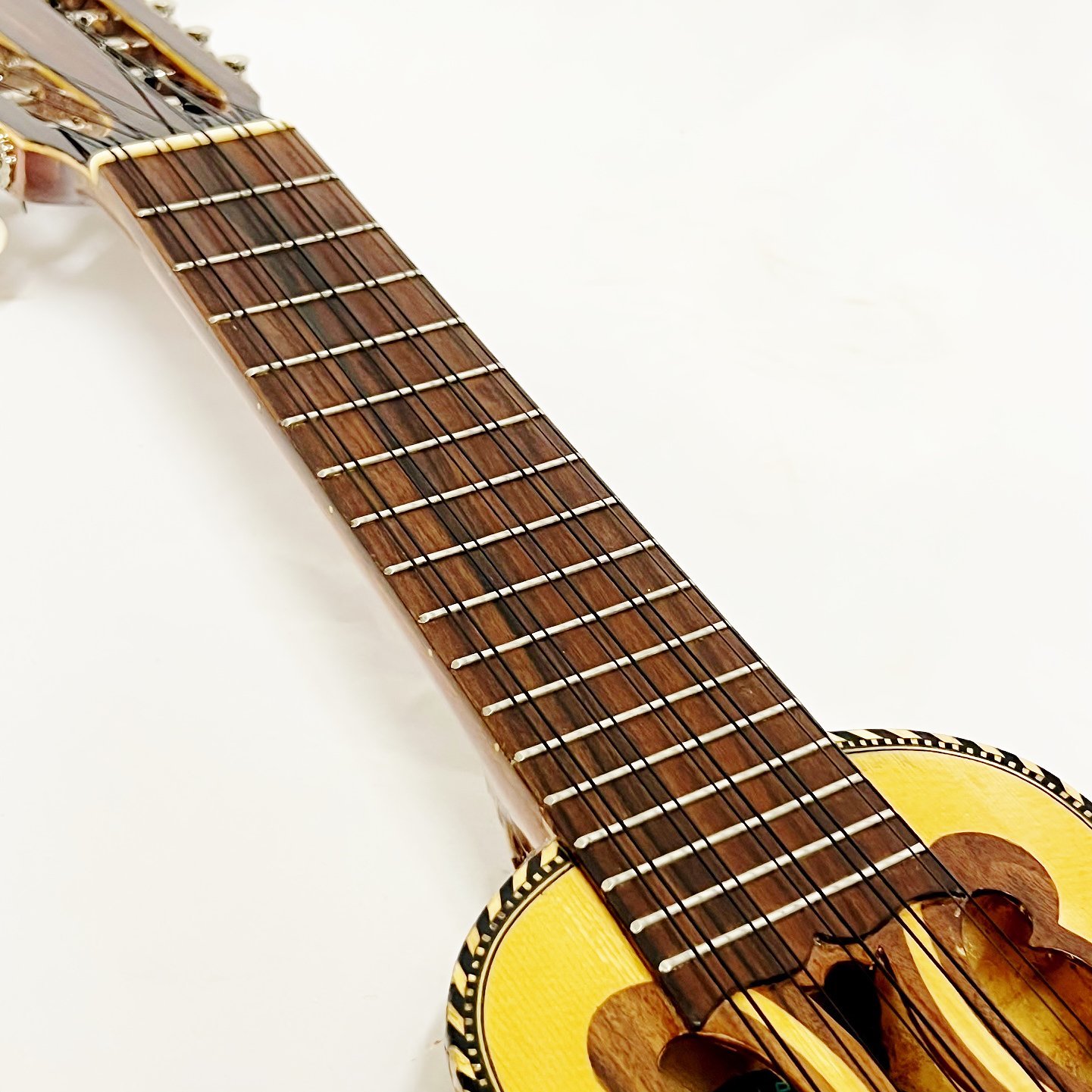 （中古美品・委託販売品）チャランゴ Charango Gamboa製 アルマジロボディ ① - ::民族楽器コイズミ::