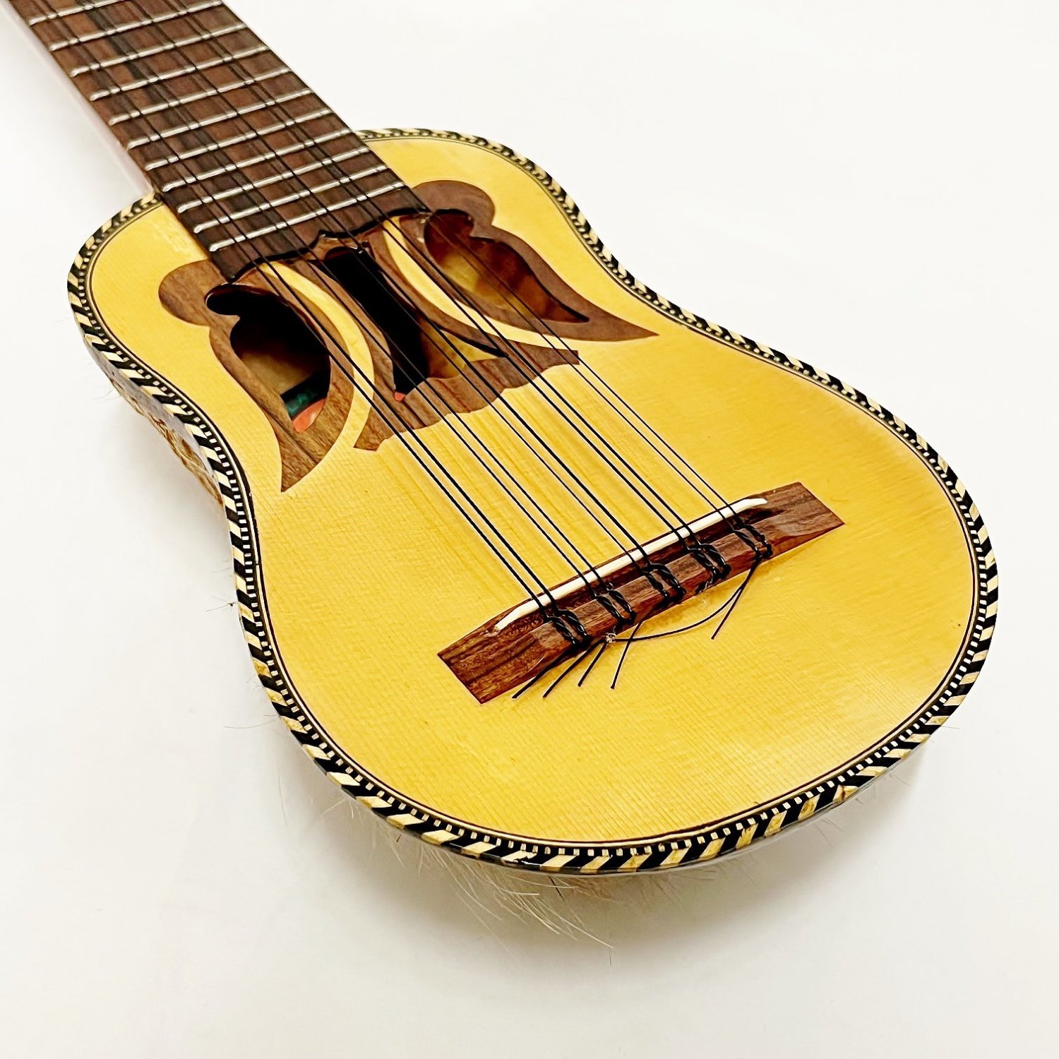 （中古美品・委託販売品）チャランゴ Charango Gamboa製 アルマジロボディ ① - ::民族楽器コイズミ::