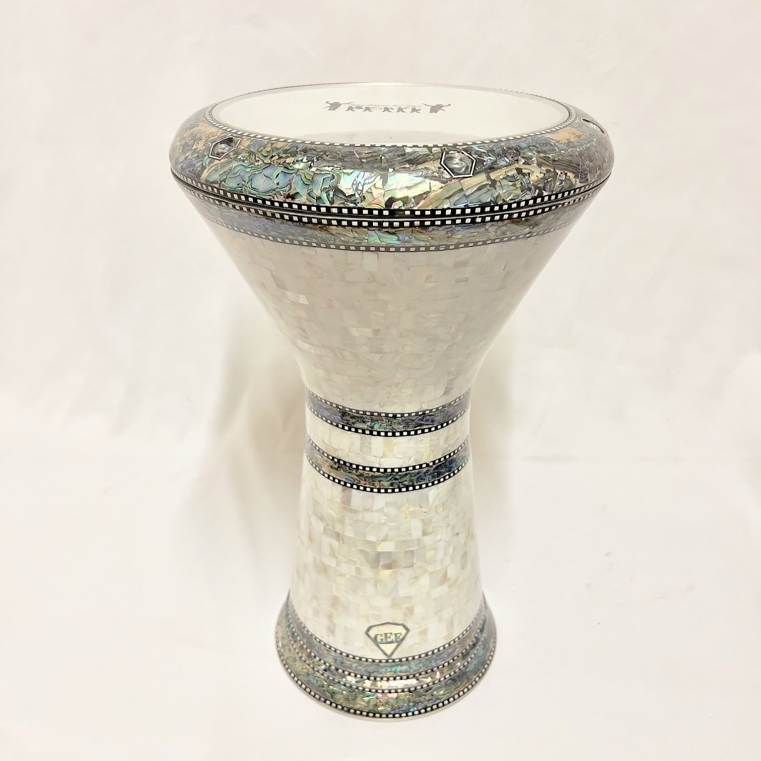 ダラブッカ DARBUKA 22cm 【タブラ】 Gawharet-Elfan製 (ホワイトマザーパール＆ブルーパールモザイク柄) 10 -  ::民族楽器コイズミ::