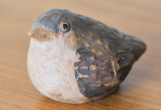 北欧で使われていた、陶器の鳥の置物