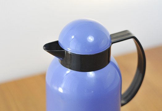 北欧で使われていたプラスチック製の魔法瓶（青）／ビンテージ  画像03
