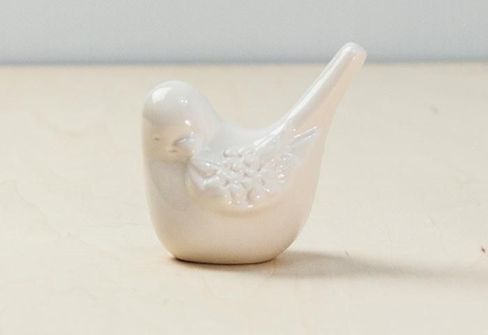 陶器製の白い鳥の置物 楽天市場】【アウトレット】しろいことり / 鳥のオブジェ