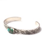 <img class='new_mark_img1' src='https://img.shop-pro.jp/img/new/icons47.gif' style='border:none;display:inline;margin:0px;padding:0px;width:auto;' />【INDIAN JEWELRY】NAVAJO SILVER BANGLE 