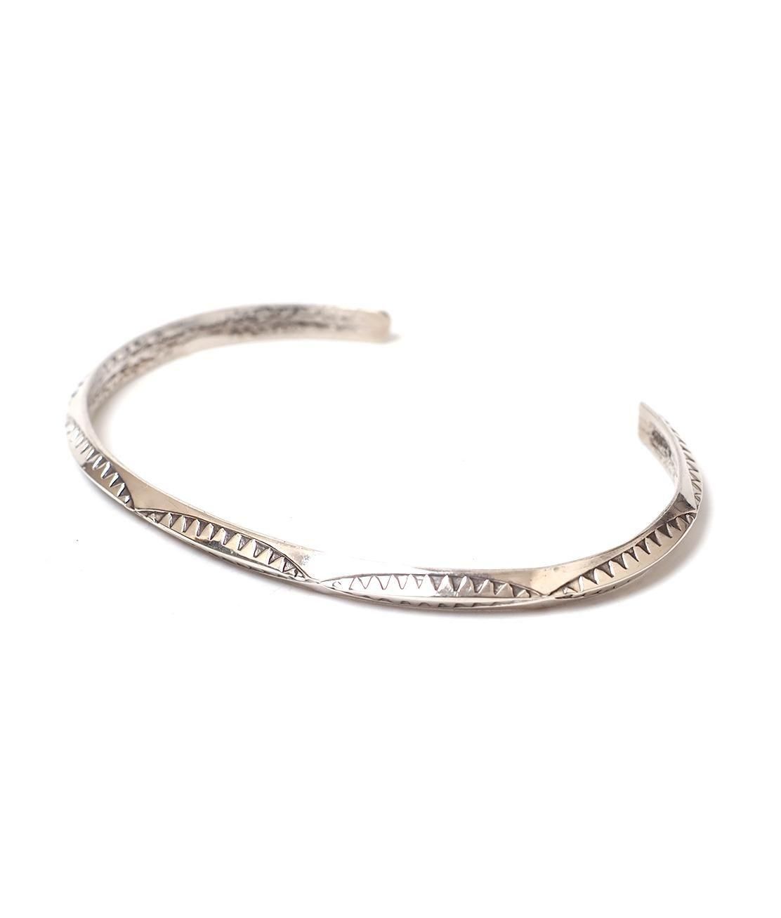 アクセサリー indian jewelry navajo bangle INDIAN JEWELRY】NAVAJO NARROW BANGLE #D ナバホ族 シルバーバングル