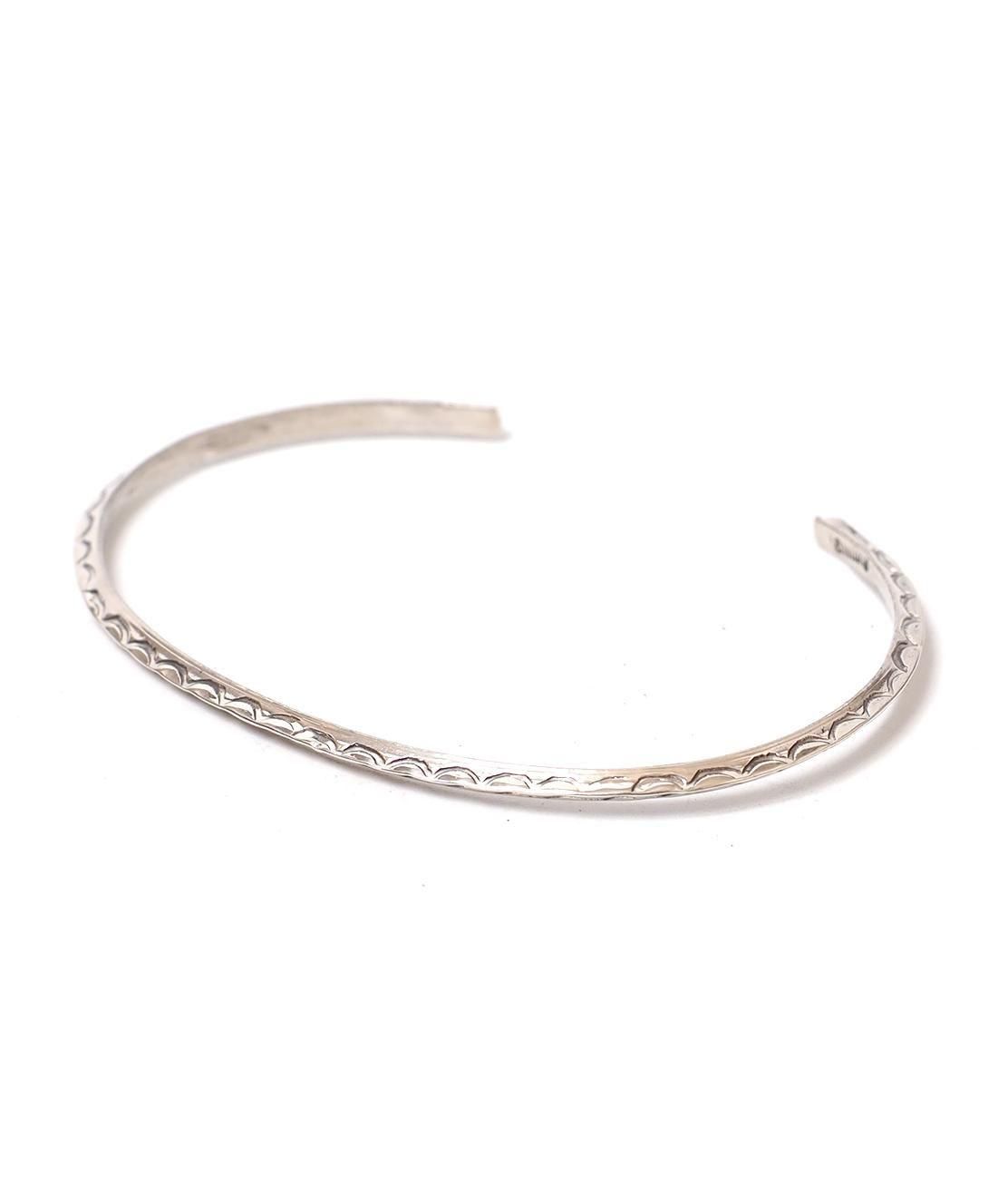 INDIAN JEWELRY】NAVAJO NARROW BANGLE #F ナバホ族 シルバー