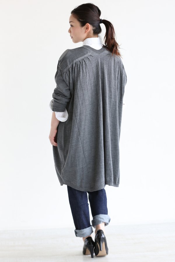 iliann loeb(イリアンローヴ) WORSTED WOOL Vネックチュニック【204 