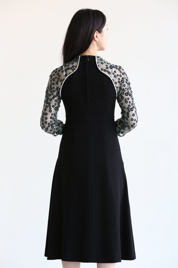 mame】Pedicel Lace Sleeves A-line Dress | www.ibnuumar.sch.id