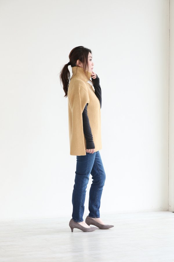 unfil(アンフィル) bluefaced leicester bottle neck sweater wheat 