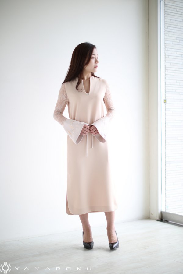 Mame Kurogouchi(マメ) Embroidery Cuffs Lace Sleeves Dress ...