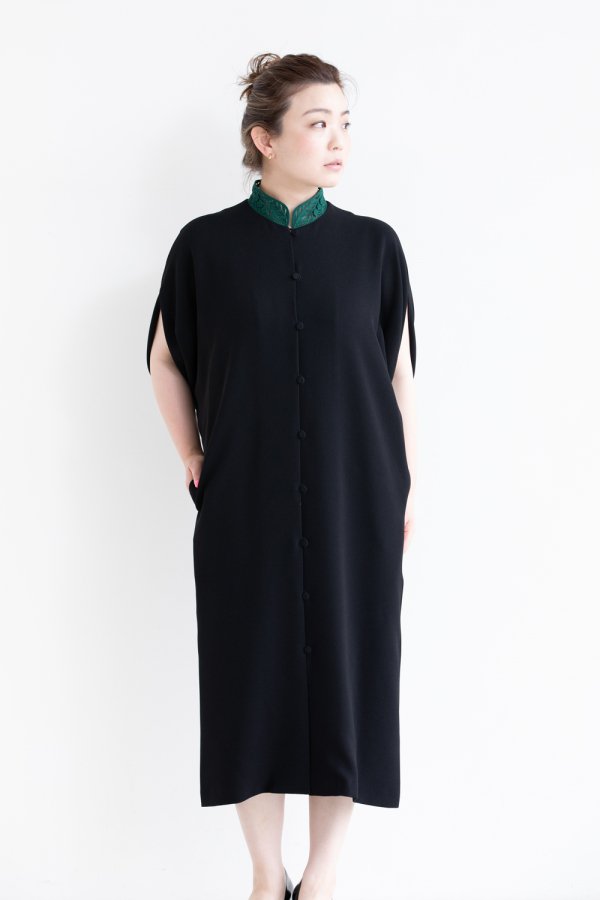Mame Kurogouchi(マメ) Embroidery Collar Front Open Dress 