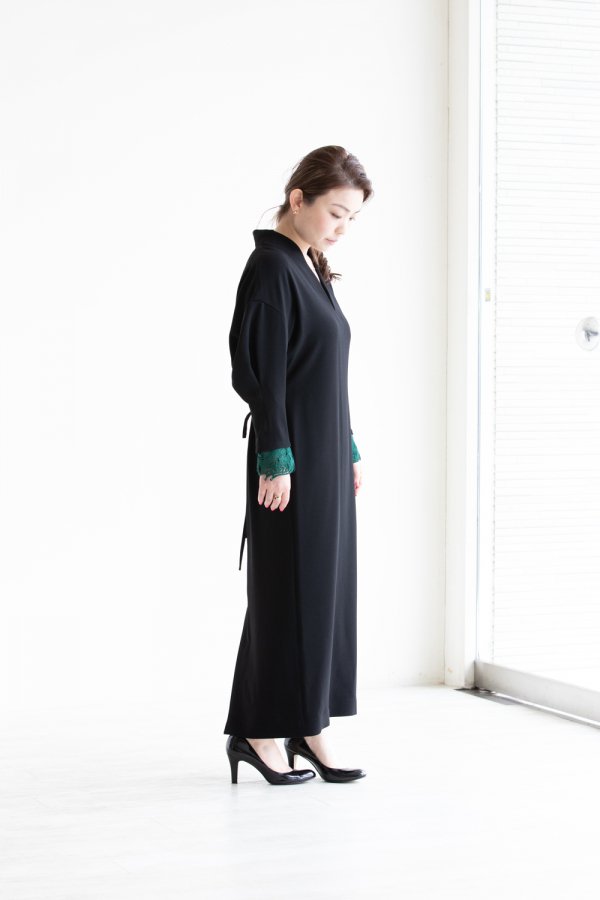 mame embroidery cuffs v-neck knit