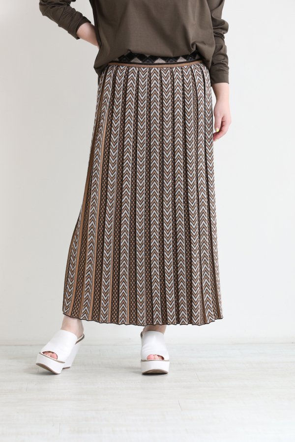 Mame Kurogouchi(マメ) Pleated Knitted Skirt BEIGE - YAMAROKU 