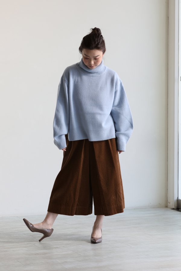 ADAWAS(アダワス) CASHMERE BLENDED HI-NECK ICE BLUE - YAMAROKU