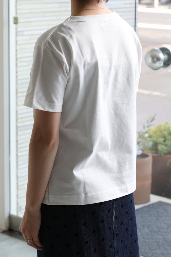 MUVEIL(ミュベール) スズランアートプリントTシャツ white - YAMAROKU（ヤマロク） オンラインストア