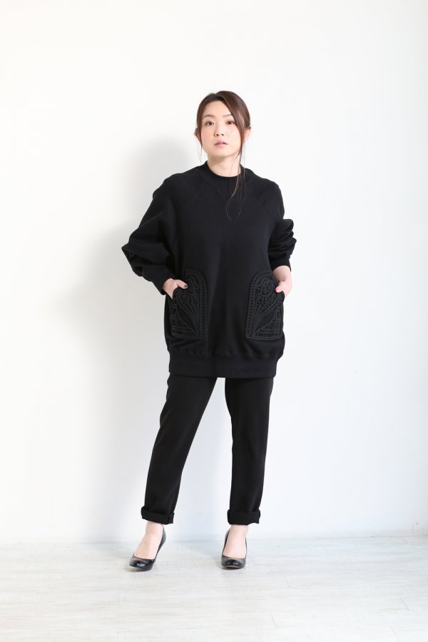 Mame Kurogouchi(マメ) Oversized Embroidered Sweatshirt