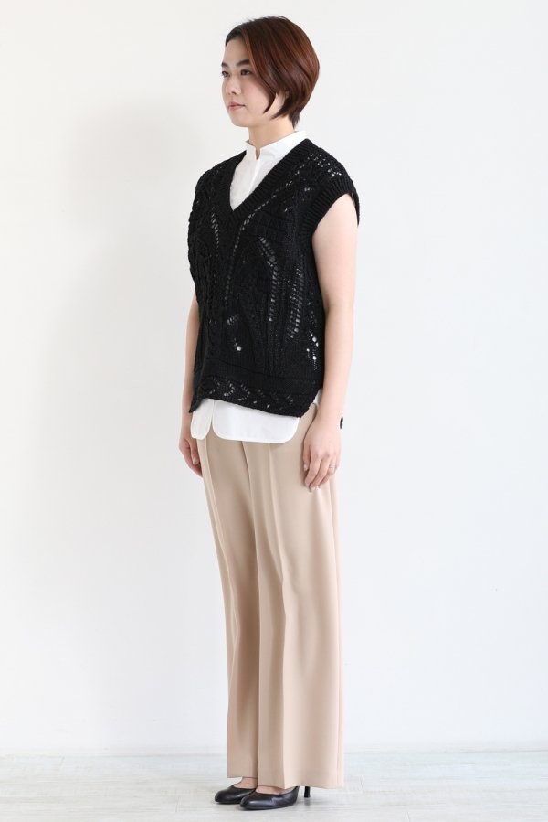 Mame Kurogouchi(マメ) Curtain Lace Pattern Knitted V Neck Vest