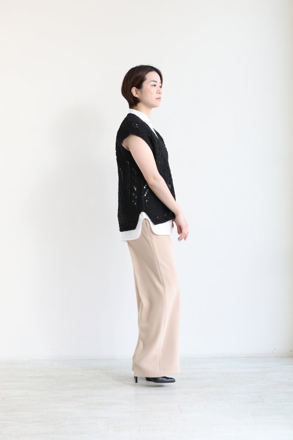 Mame Kurogouchi(マメ) Curtain Lace Pattern Knitted V Neck Vest