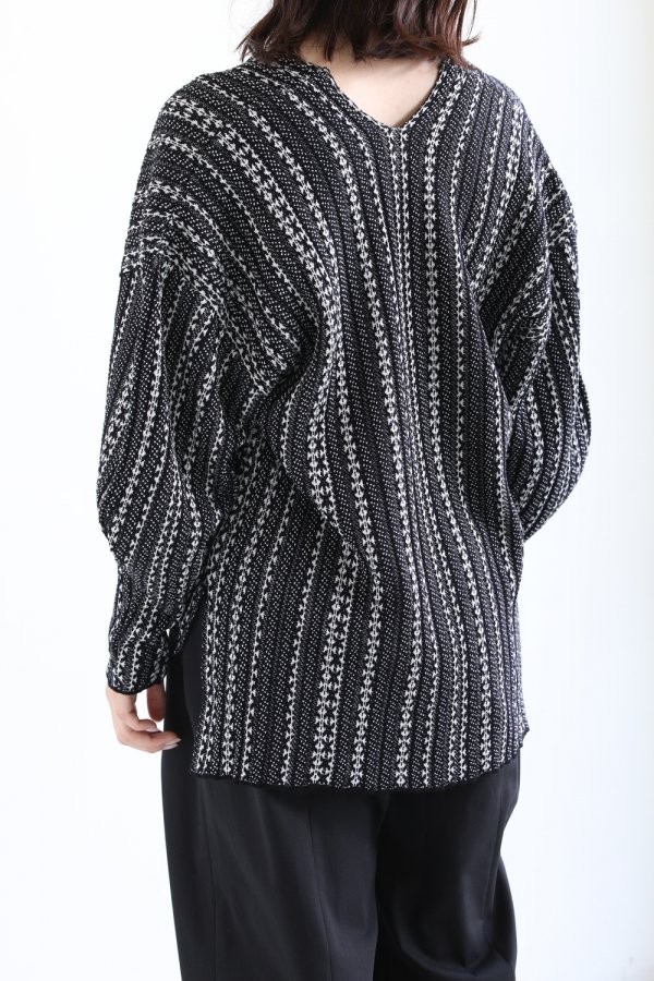 Mame Kurogouchi(マメ) V Neck Jacquard Knitted Pullover NAVY - YAMAROKU（ヤマロク）  オンラインストア