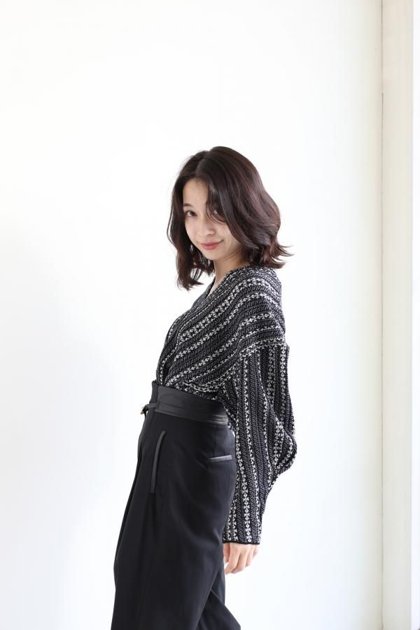 マメクロゴウチ mame kurogouchi V Neck Jacquard Knitted Pullover Vネックジャカードニットプルオーバー Mame Kurogouchi(マメ) V Neck Jacquard Knitted Pullover NAVY