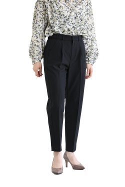 <img class='new_mark_img1' src='https://img.shop-pro.jp/img/new/icons20.gif' style='border:none;display:inline;margin:0px;padding:0px;width:auto;' />araara(饢) Tuck Tapered Pants 