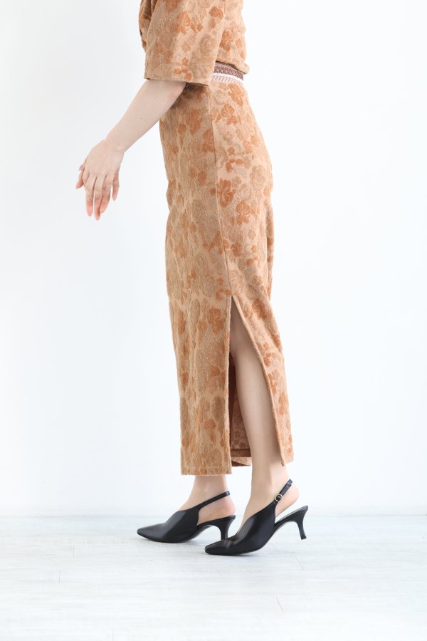 Mame Kurogouchi(マメ) Flowered Velour Jacquard Skirt - YAMAROKU ...