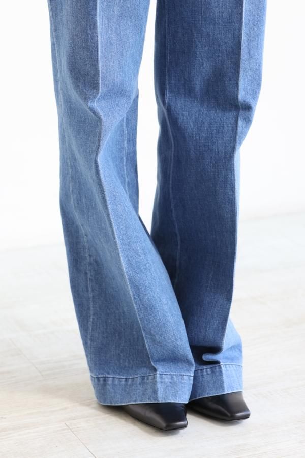 Mame Kurogouchi(マメ) High-Waisted Flared Demin Jeans