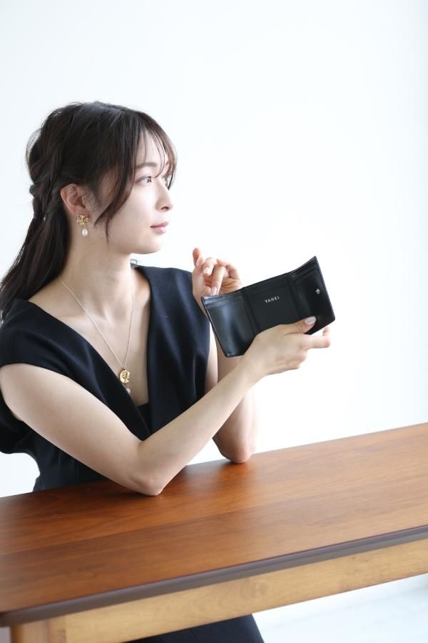 YAHKI(ヤーキ) SMALL LEATHER GOODS 三つ折りウォレット BLACK