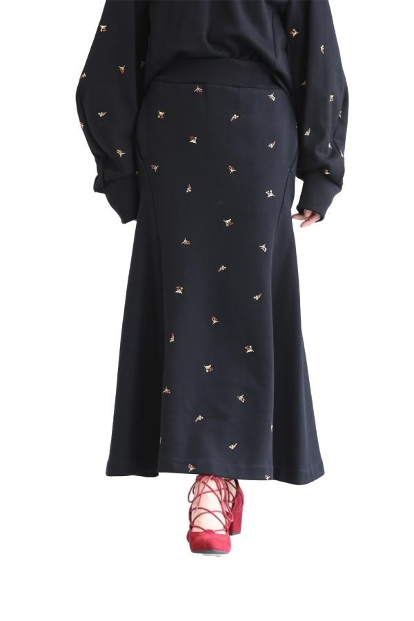 Mame Kurogouchi(マメ) Floral Motif Embroidered Sweater Skirt