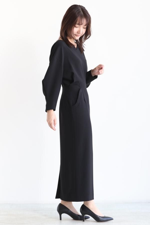 Mame Kurogouchi(マメ) Curved Line Neck Dress BLACK